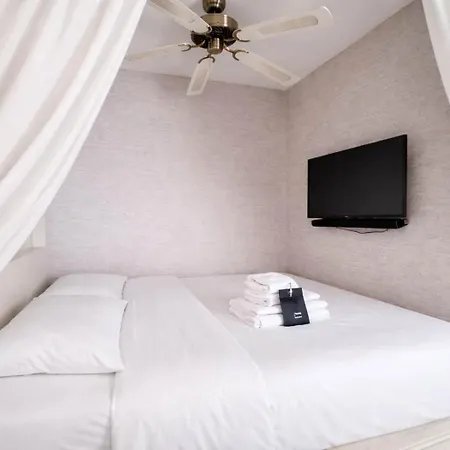 15 Proche Tour Eiffel Wifi 2p Apartment *